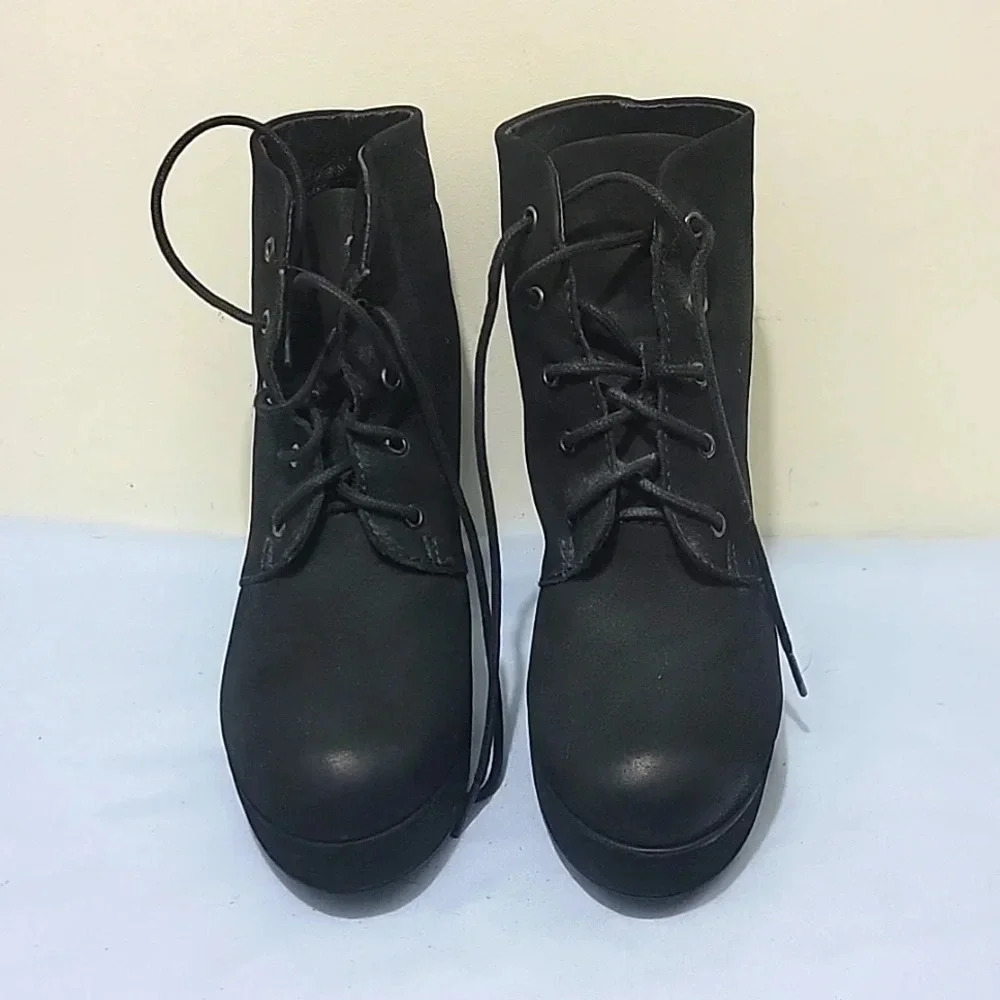 Steve Madden women's black boots